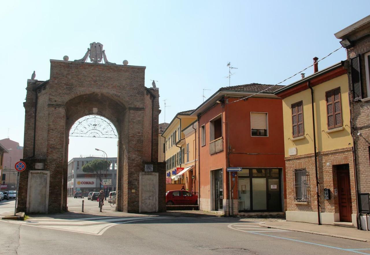Apartamento Via Di Roma 4 Rávena Exterior foto